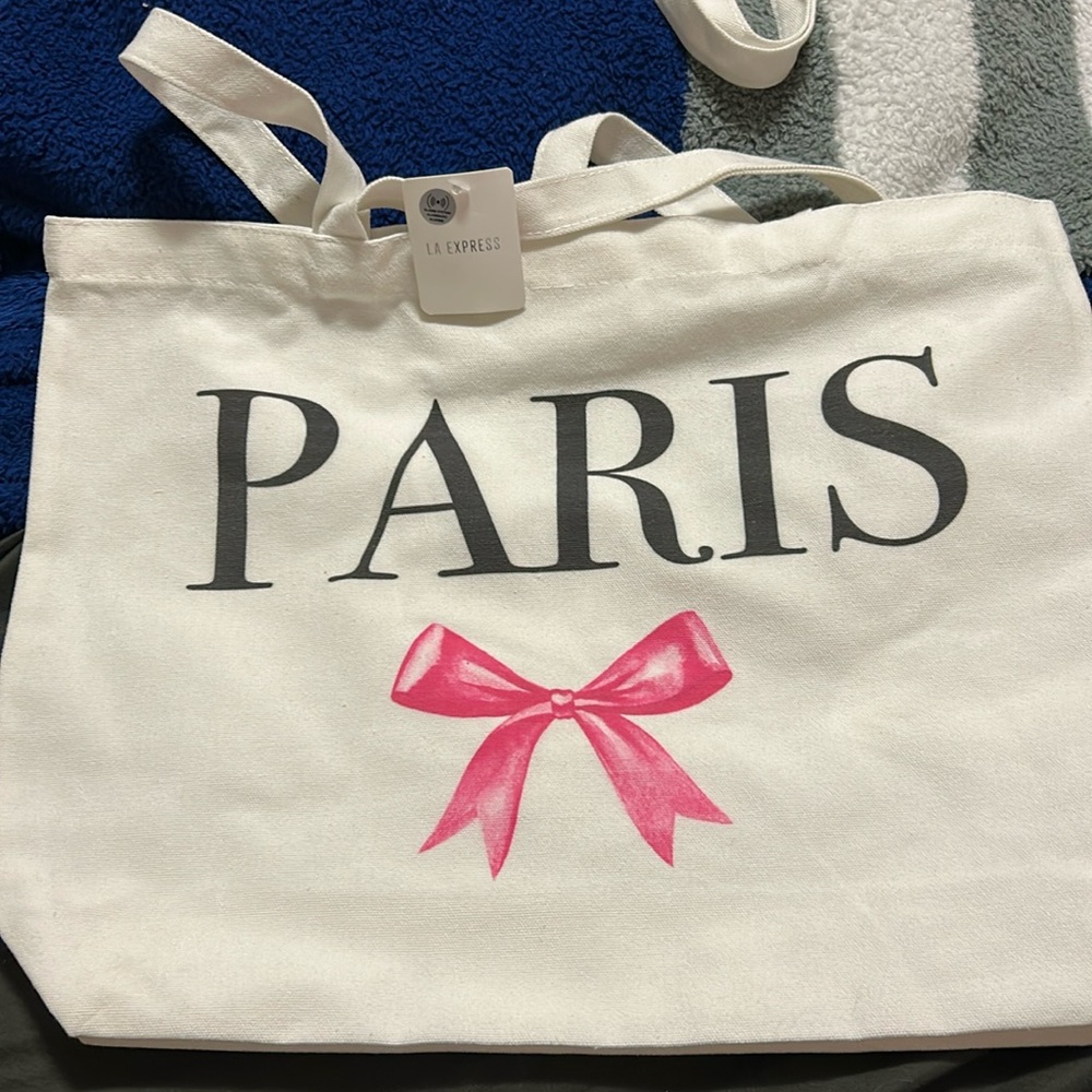 Paris White Tote Bag with Pink Bow